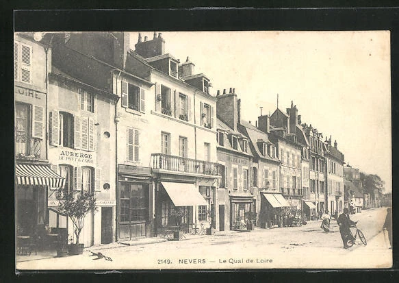CPA Nevers, Le Quai de Loire