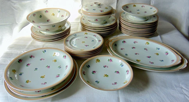 Partie de service de table antique en porcelaine de Limoges de France, Charles Ahrenfeldt Manufacture 1920-1939 - France