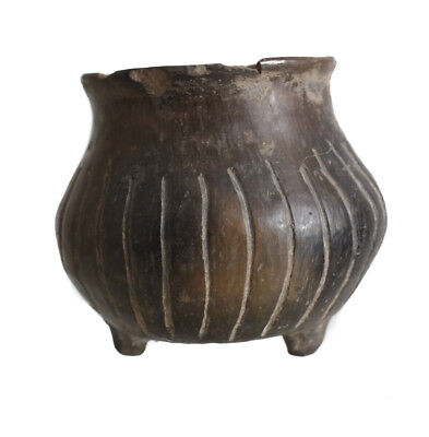 Pre Columbian Pottery Tripod Vessel Jar, Chupicuaro? Polished brown slip 2