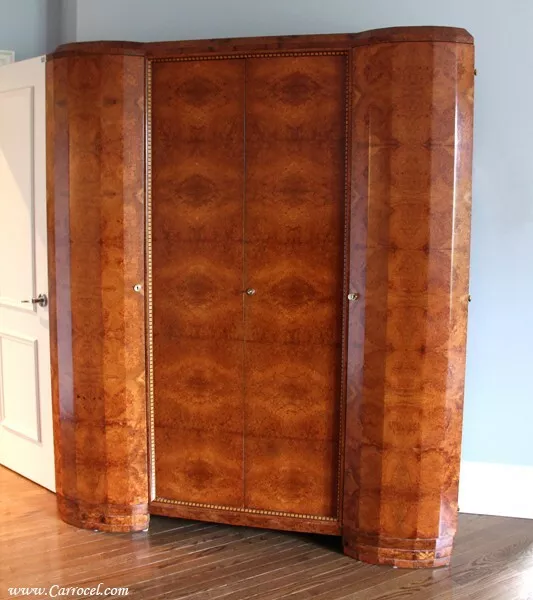 Mapa Burl Walnut Art Deco Queen Bedroom Set France