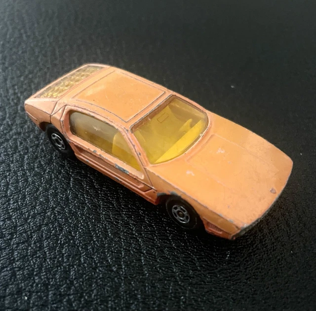 A Moko Lesney "Matchbox" Accessories Pack & 1-75 Regular