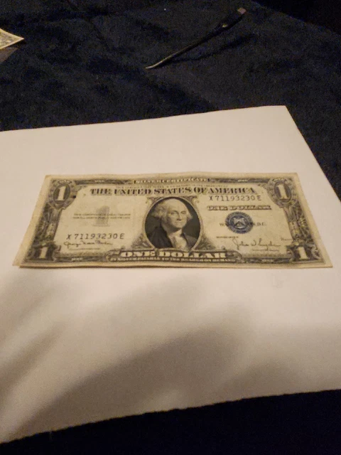 Series 1935 D One Dollar Bill.... Silver Certificate.... Blue Seal
