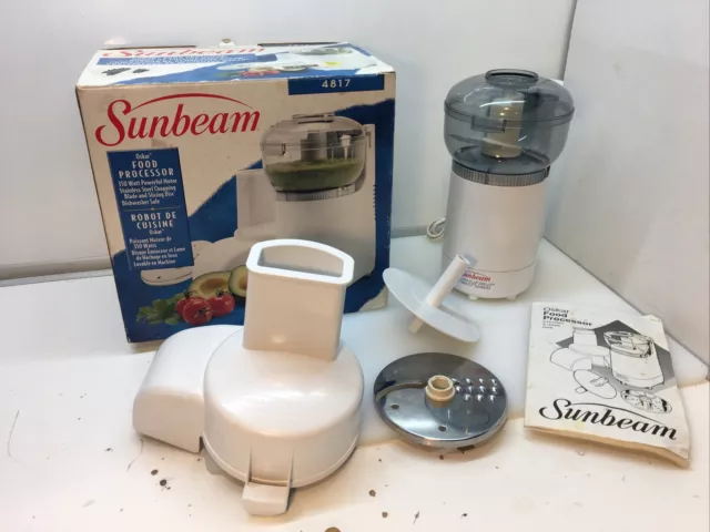 https://www.picclickimg.com/xjAAAOSwgmtkljod/Vintage-Sunbeam-Oskar-Food-Processor-14181-with-Accessories.webp