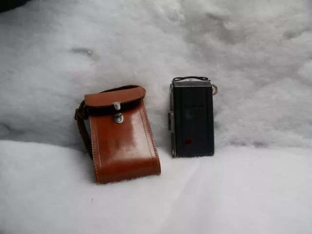 APPAREIL PHOTO KODAK 620 modèle C avec sa pochette cuir