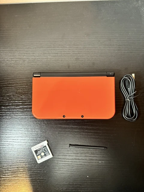 NEW NINTENDO 3DS XL ORANGE/BLACK + Gioco E Cavo Ricarica EUR 189,99