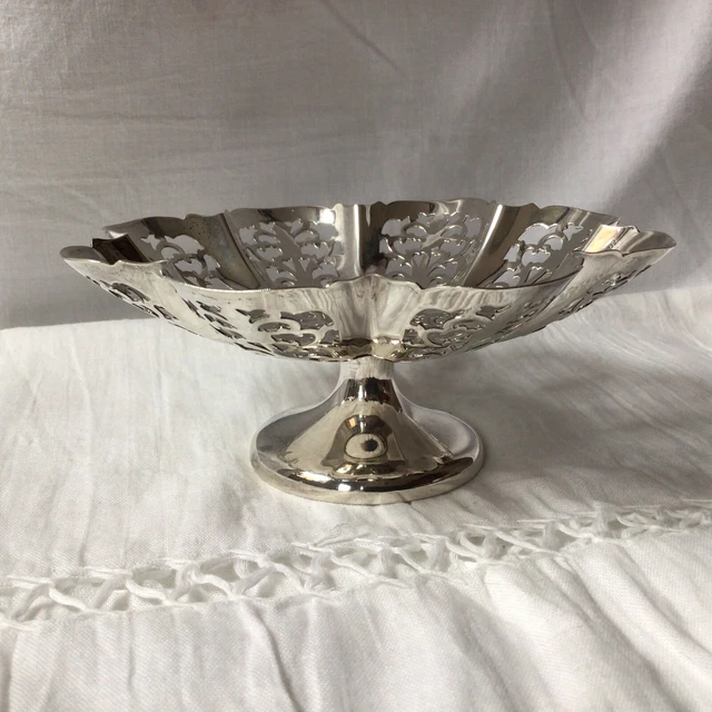 1934 Solid Silver Pedestal Scalloped Bon Bon Tazza Dish By Emile Viner. 168.53g