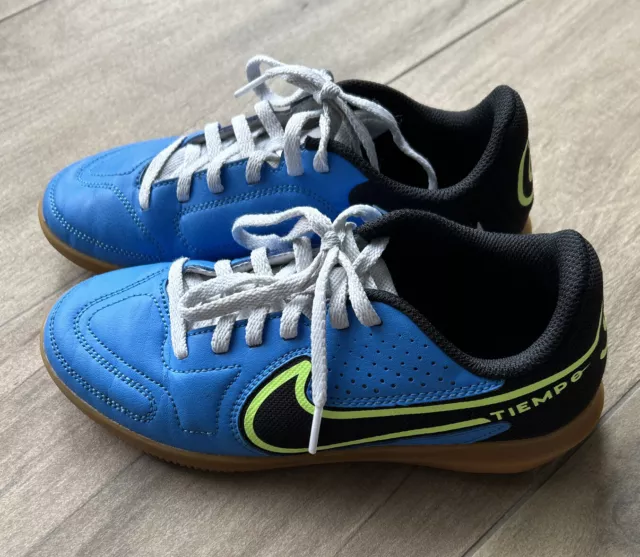 * Nike * Jr. Tiempo Legend 9 Club IC * Kinder Hallenschuhe * Größe 34 * blau *