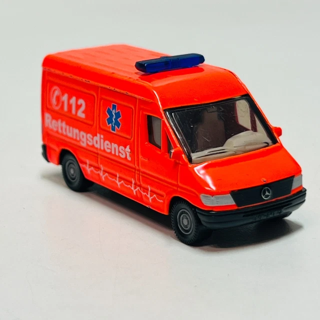 Siku 0805 A Mercedes Sprinter ambulance