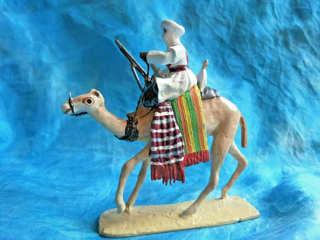 Anciens soldats de plomb creux Méharistes années 40