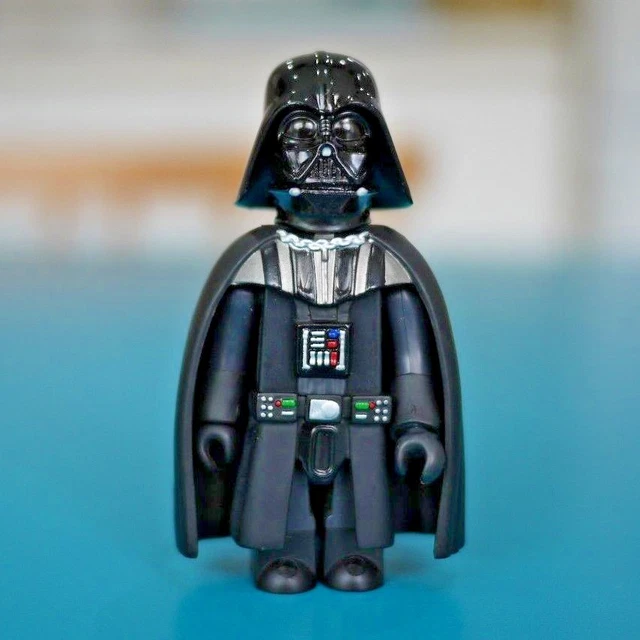 スターウォーズ 4X KUBRICK DARTH VADER フィギュア VI: ゲーム・おもちゃ・グッズ 限定 STAR WARS 4X KUBRICK DARTH