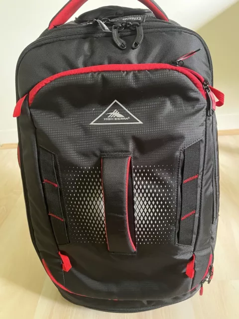 High Sierra Composite 56 cm Wheeled Duffle V4