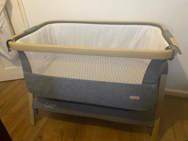 Oak and Charcoal Tutti Bambini CoZee Air Bedside Rocking Crib Cot Bed