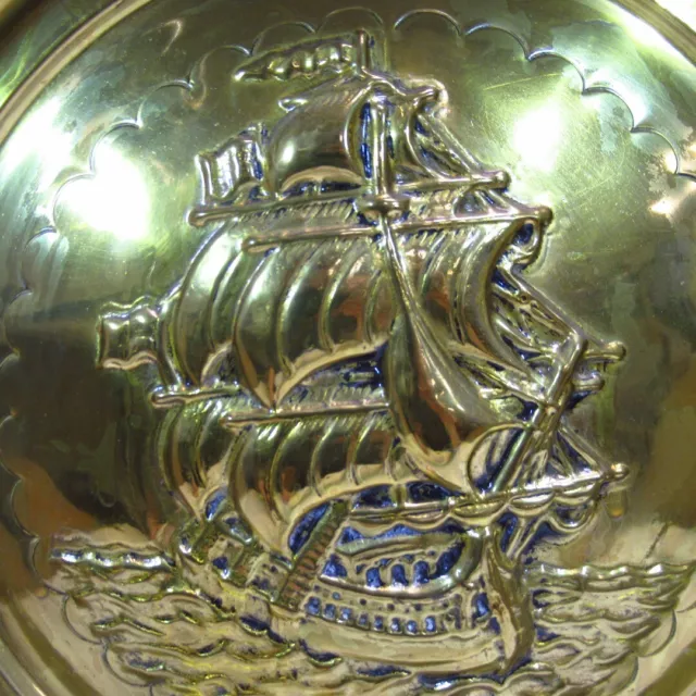 Peerage Large Brass Sailing Ship Galleon Embossed Wall Plate 41cm Dia. Vintage 3