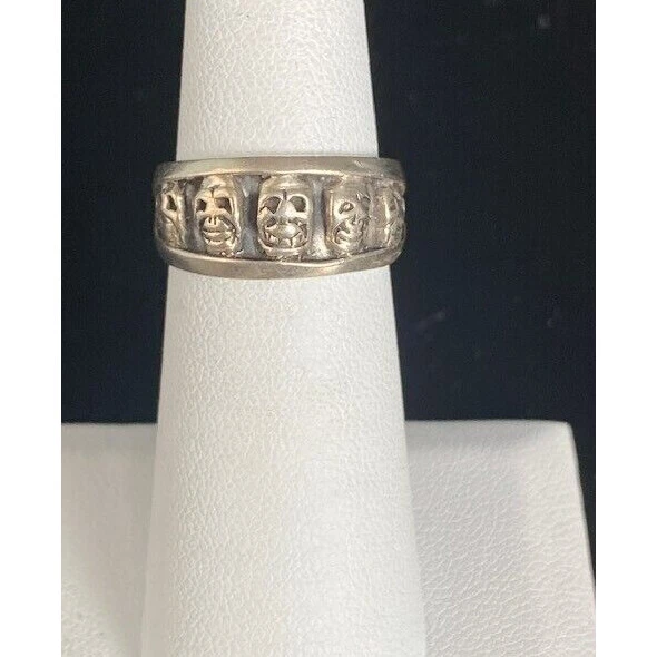 Shube's  925 Sterling Silver Skulls Ring Size 5.75 Sky
