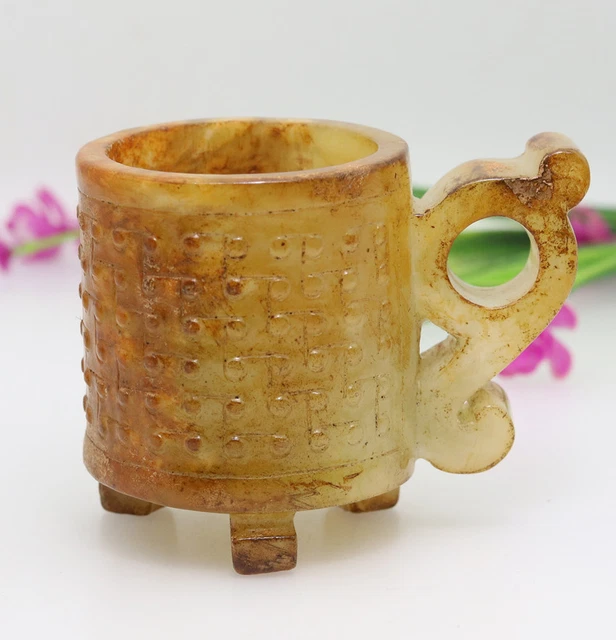 Chinese , carved jade wine cup with cloud-shaped ,les of three feet D381