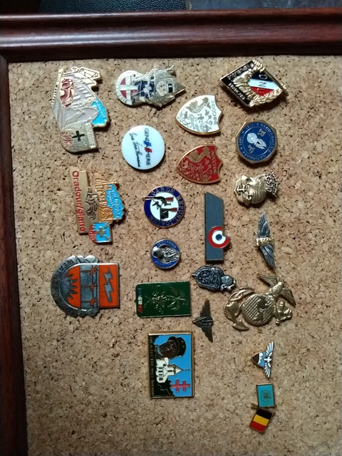 Pin's de col militaire troupe de marine - Décoration militaire