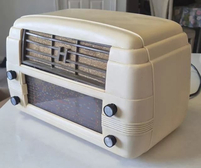 Vintage Cream Bakelite Valve Radio Hotpoint V55ME 1950/1