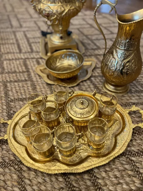 https://www.picclickimg.com/xkkAAOSw6L1lVWbd/Vintage-Persian-Handmade-New-Samovar-Electric-220v-Gold.webp
