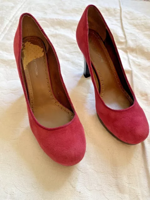 Adrienne Vittadini Pumps Women Size 8.5M Heels Suede Ruby and Black Shoes EUC