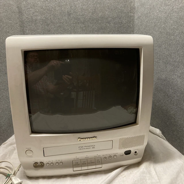 Vintage 1984 Panasonic Travelvision TR-1031P TV Receiver NO BOX AS IS