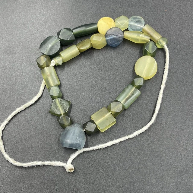 Beautiful Natural Ancient Near Eastern Green Old Jade Stone Beads Necklace