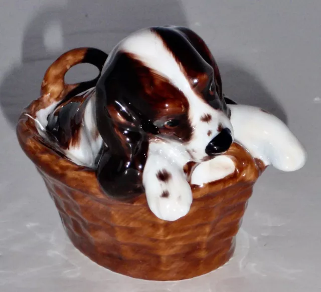 Royal Doulton Cocker Spaniel Puppy in Basket HN2586 Figure