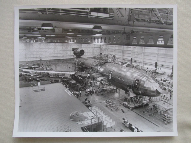 PHOTO PRESSE 1970 Mcdonnell Douglas First Dc-10 Airliner Fuselage ...