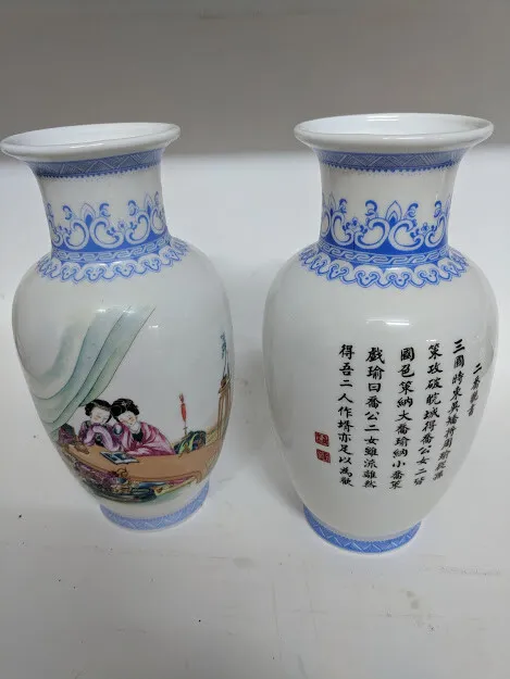 Paire de vases chinois vintage mi-XXe siècle peints à la main, signés