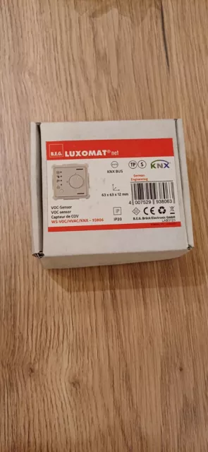 B.e.g 93806 Luftgütesensor (VOC) mit Temperaturregler KNX EIB