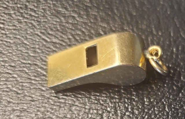 14K Yellow Gold 3D Whistle Charm Pendant, works! 2.9g 7/8"