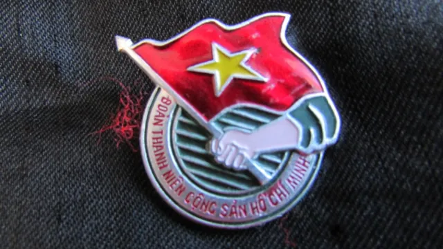 Vintage Vietnamese Pin Badge The Ho Chi Minh Communist Youth League,103 B