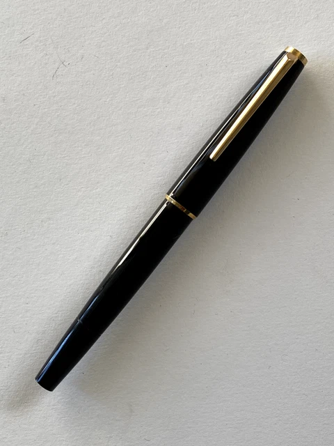 Montblanc Füller Füllfederhalter 320 Gold Feder 585er Gold