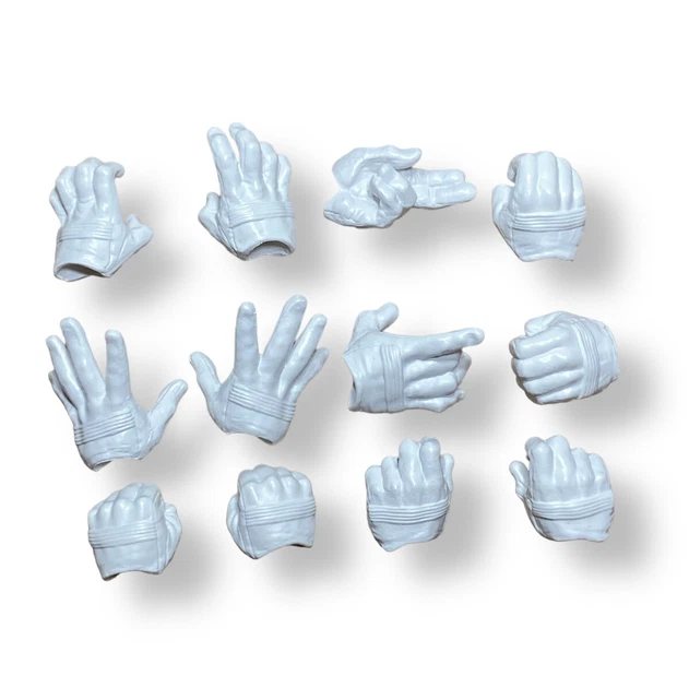 Mezco One:12 Green Power Ranger - Twelve Interchangeable Hands 1:12 Scale Fodder