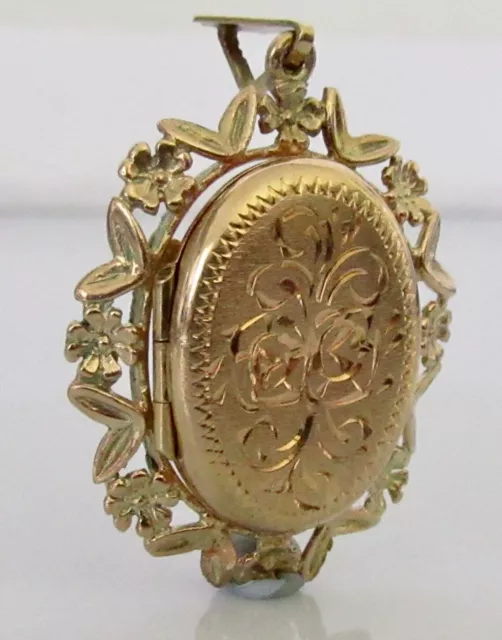 9ct Gold Pendant - Vintage 9ct Yellow Gold Patterned Oval Locket/Pendant (6.8g)