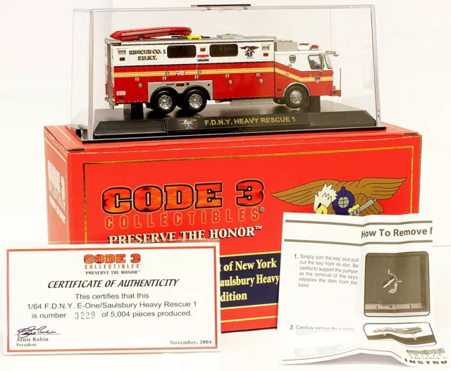 Code 3 Collectibles 12695 FDNY E-One Heavy Rescue #1 - WITH SHIPPING BOX