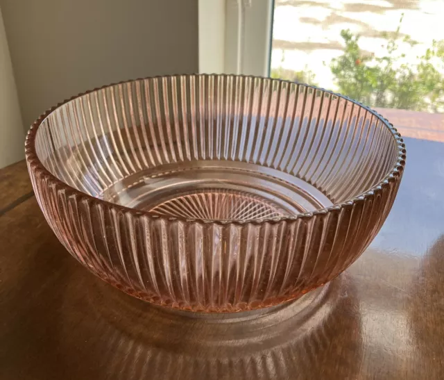 Vintage Large Anchor Hocking Queen Mary Vertical Ribbed Pink 8.75” x 3.5” Bowl