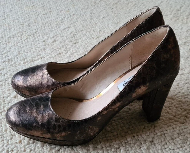 Clarks kendra sienna wide on sale fit