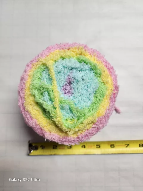 1 Cake Of Unkown Yarn Very Soft May Be Bernat?