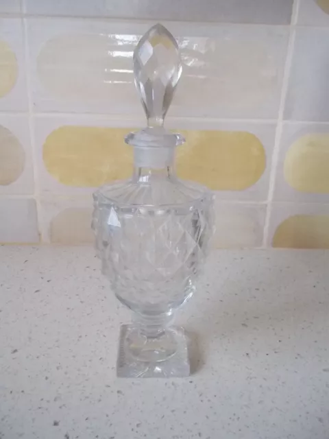 ancienne carafe bouteille Médicis cristal baccarat ? 19éme