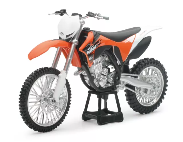 Moto de Ferro Trilha Miniatura Yamaha YZ 250 1:6 na Caixa New-Ray - Outros  Livros - Magazine Luiza