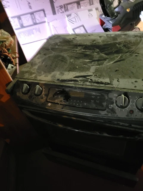 JSP42DN1BB - Black GE Electric Range/Oven FOR PARTS Reseller MACHINE Local PU