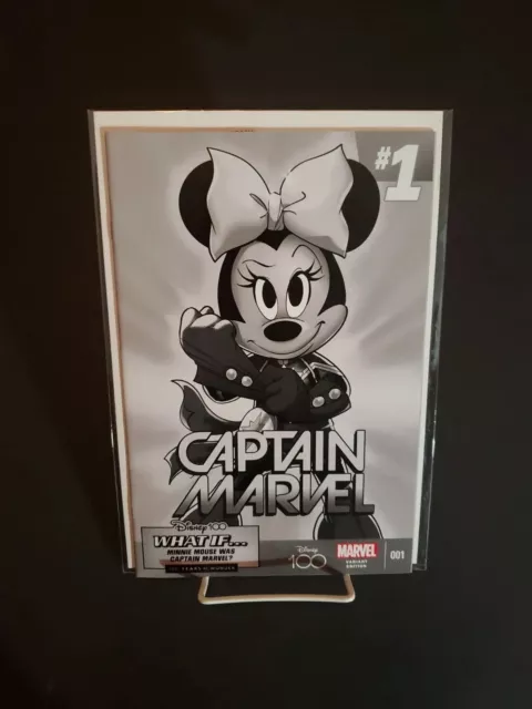 Amazing Spider-Man 29 (2023) 1:100 Perissonotto Disney100 B&W Cap Marvel Variant