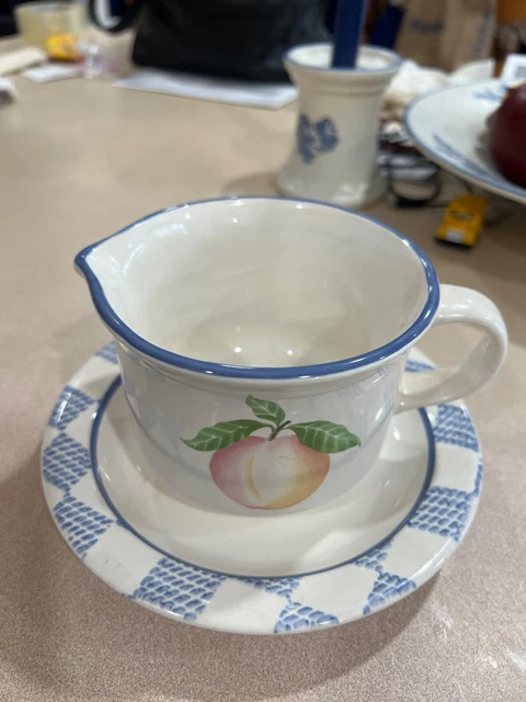 pfaltzgraff hopscotch gravy boat and underplot