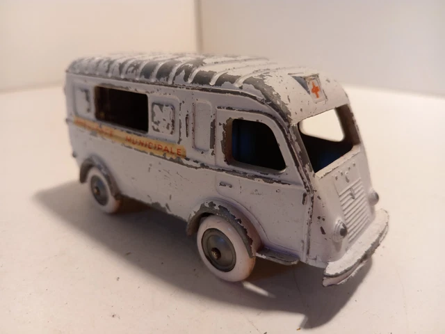Brekina Militärambulanz Renault 1000 KG 1950 14670 - Truck Models an