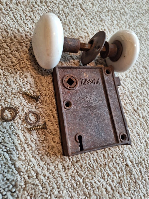 VINTAGE LOCK LATCH KEEPER BACKPLATE with WHITE PORCELAIN KNOBS