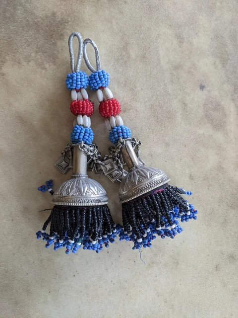 Borlas cortas o porciones borlas más grandes adorno tribal baluchi 6" (#13032)