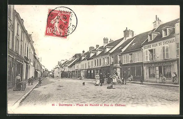 CPA Dormans, Place du Marché et Rue de Chalons 1910
