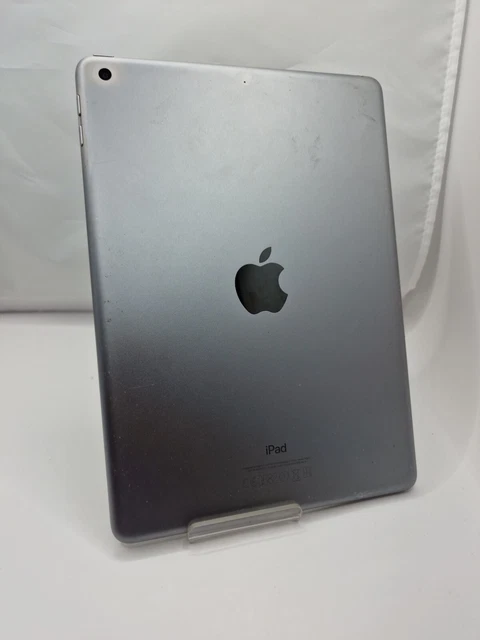 Apple iPad 5th Gen. 32GB, Wi-Fi, 9.7in - Space Grey