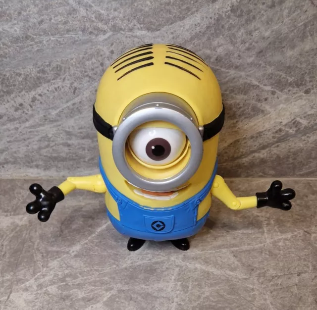 Despicable Me Minion Kevin Interactive Figure Thinkway Toys Talking & Close Eyes