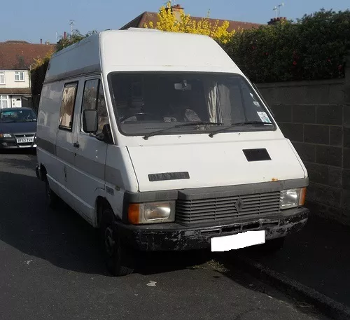 FITS RENAULT MASTER VAN WINDSCREEN RUBBER 1981 to 1998 **BRAND NEW ***